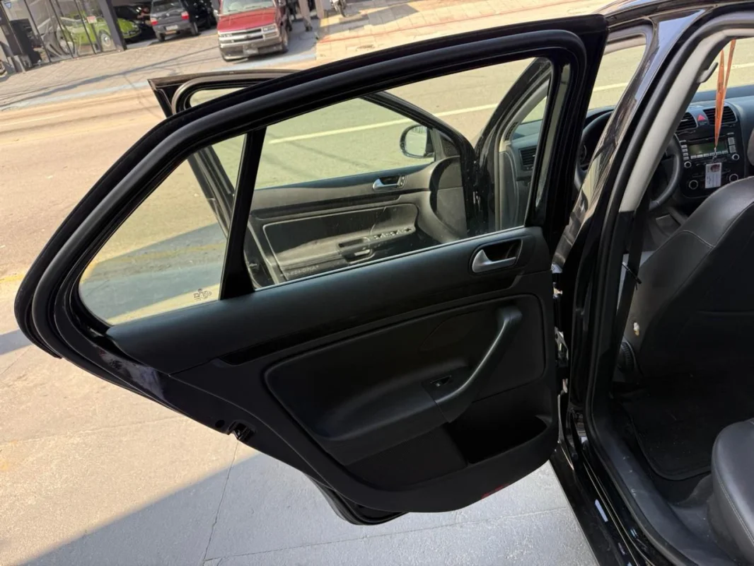 Jetta 2.5 Aut. 2010 - Imagem 12