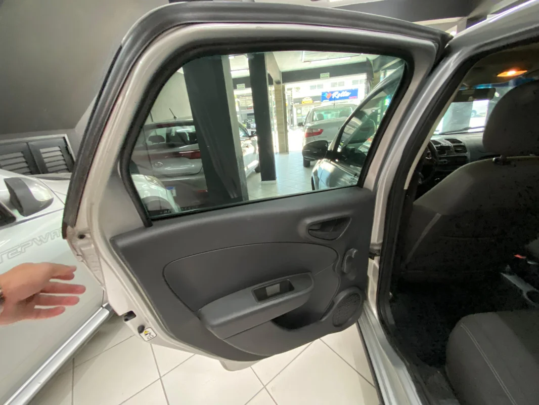 Grand Siena Atracttive 1.0 completo manual 2018 - Imagem 11