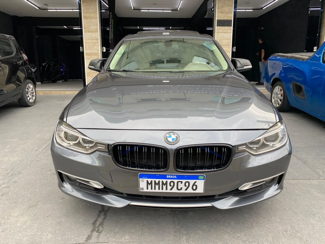 328i Luxury 2.0T automática TETO SOLAR + INTERNA CARAMELO 2012 - Imagem 2