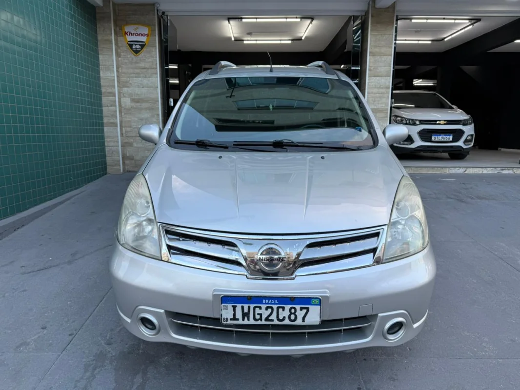 Grand Livina 1.8 completo manual 7 LUGARES GNV 2014 - Imagem 2