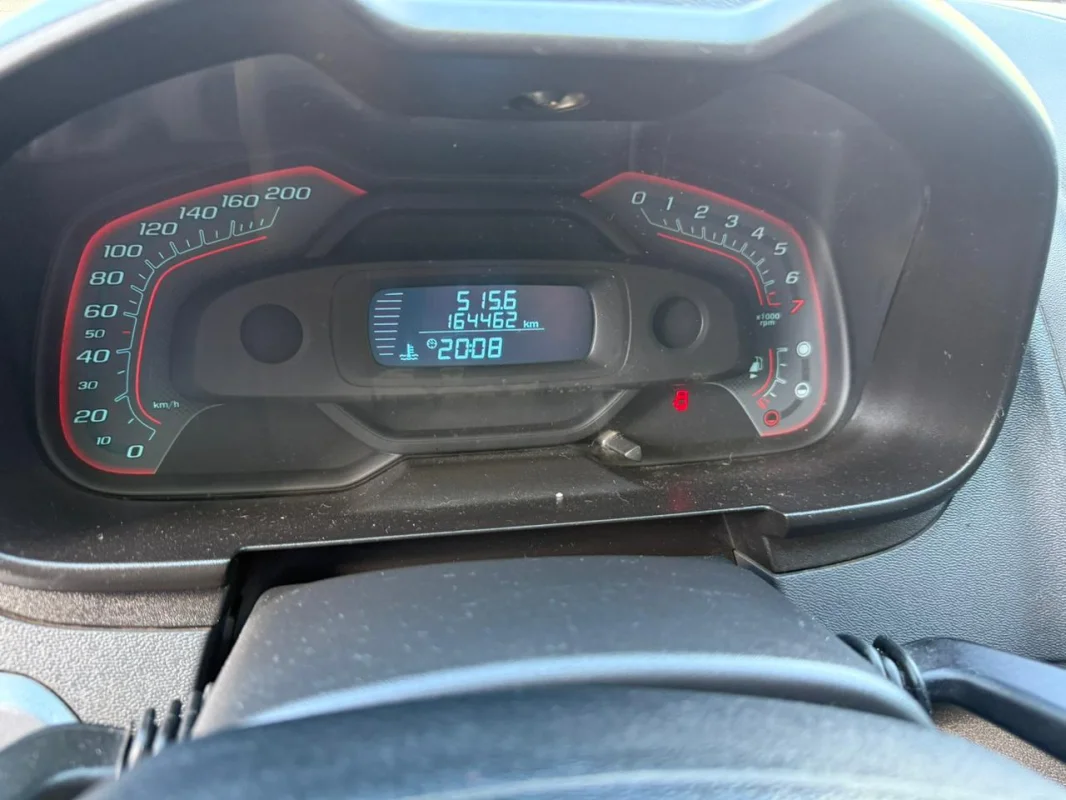 Montana Sport 1.4 completo manual 2013 - Imagem 8