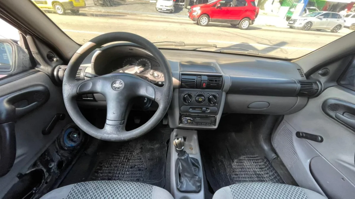 Classic LS 1.0 2011 - Imagem 6