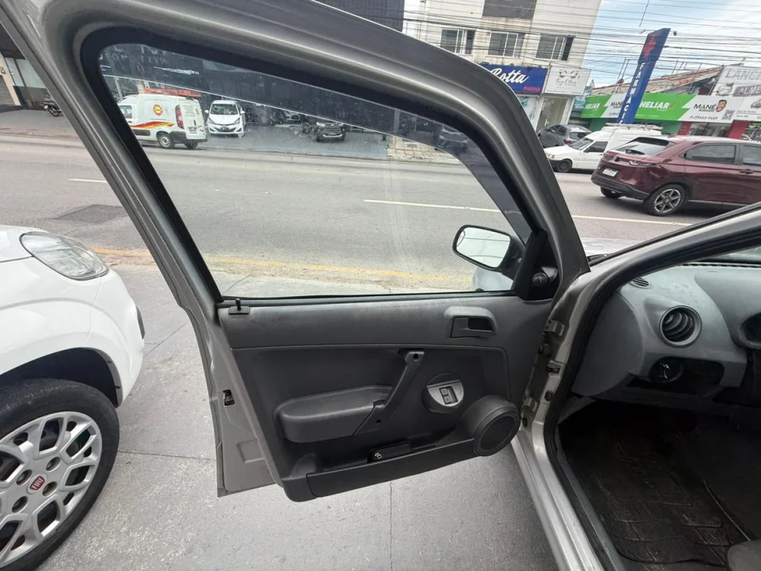 Gol 1.0 c/ar condicionado + vidro elétrico manual 2009 - Imagem 12