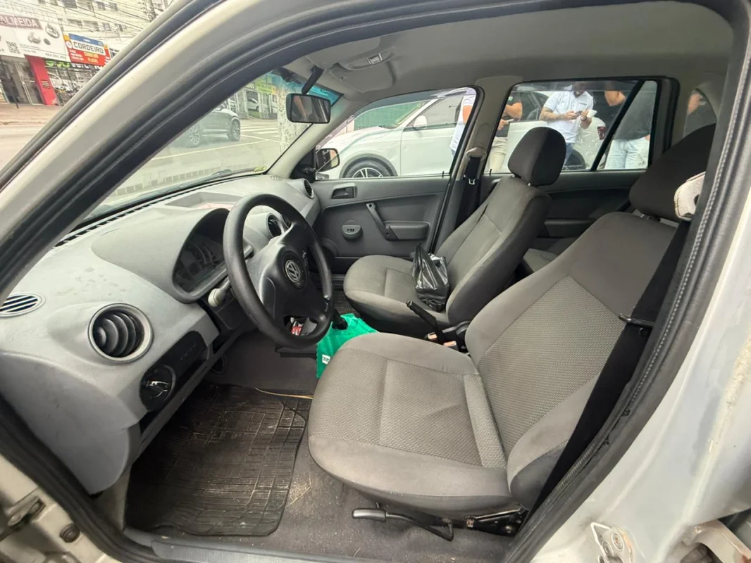 Gol 1.0 c/ar condicionado + vidro elétrico manual 2009 - Imagem 10