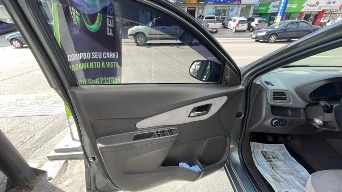 COBALT LTZ 1.4 Flex GNV Mec. 2012 - Imagem 11