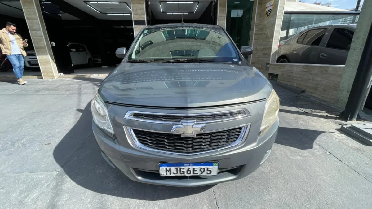 COBALT LTZ 1.4 Flex GNV Mec. 2012 - Imagem 2