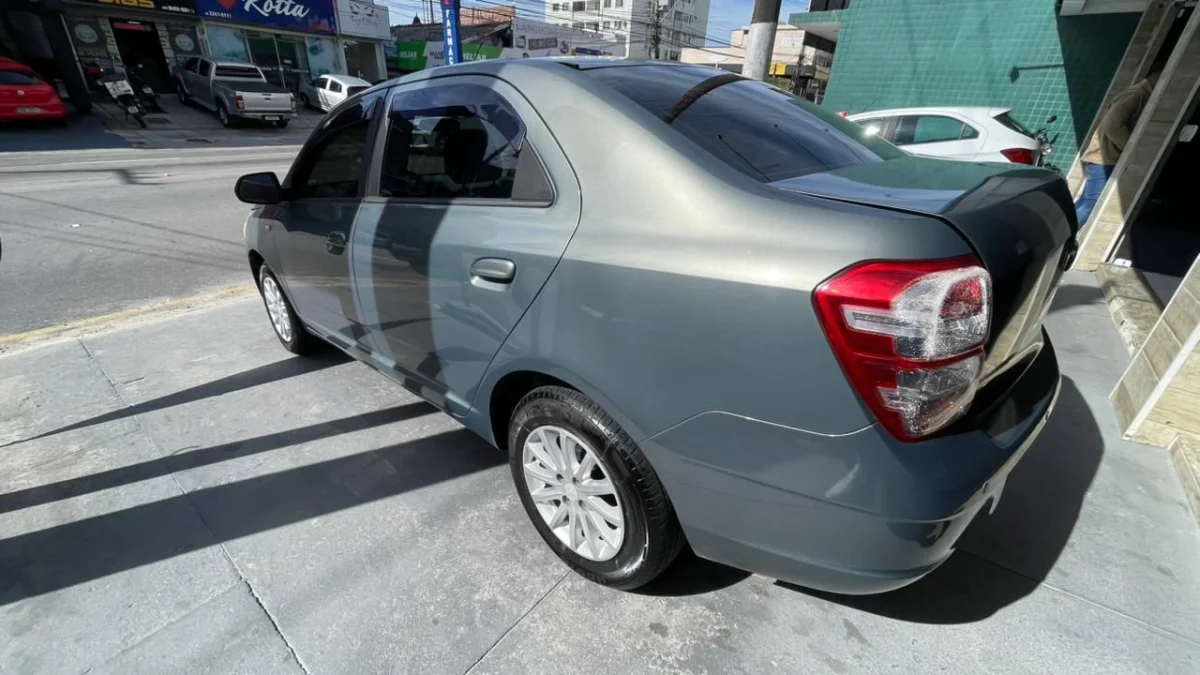 COBALT LTZ 1.4 Flex GNV Mec. 2012 - Imagem 5
