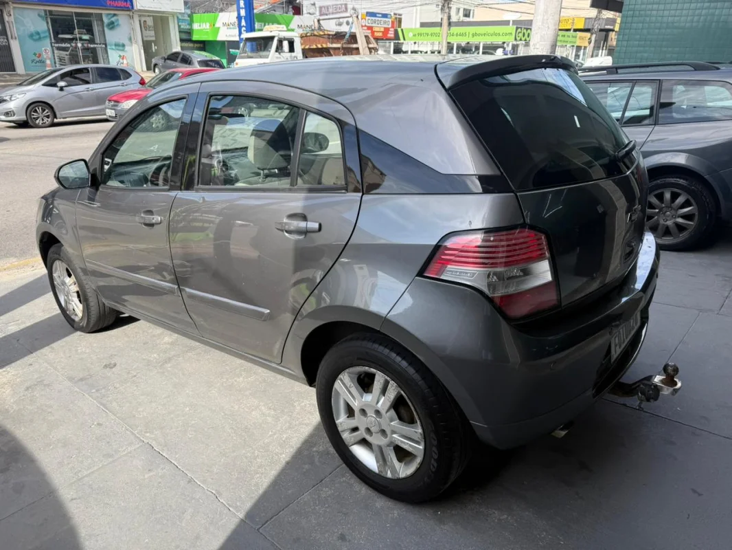 Agile LTZ 1.4 completo manual 2012 - Imagem 3