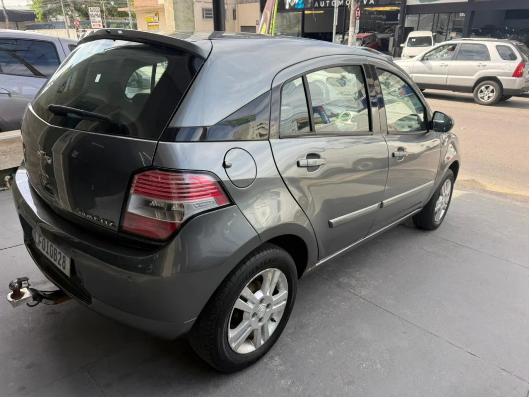 Agile LTZ 1.4 completo manual 2012 - Imagem 5