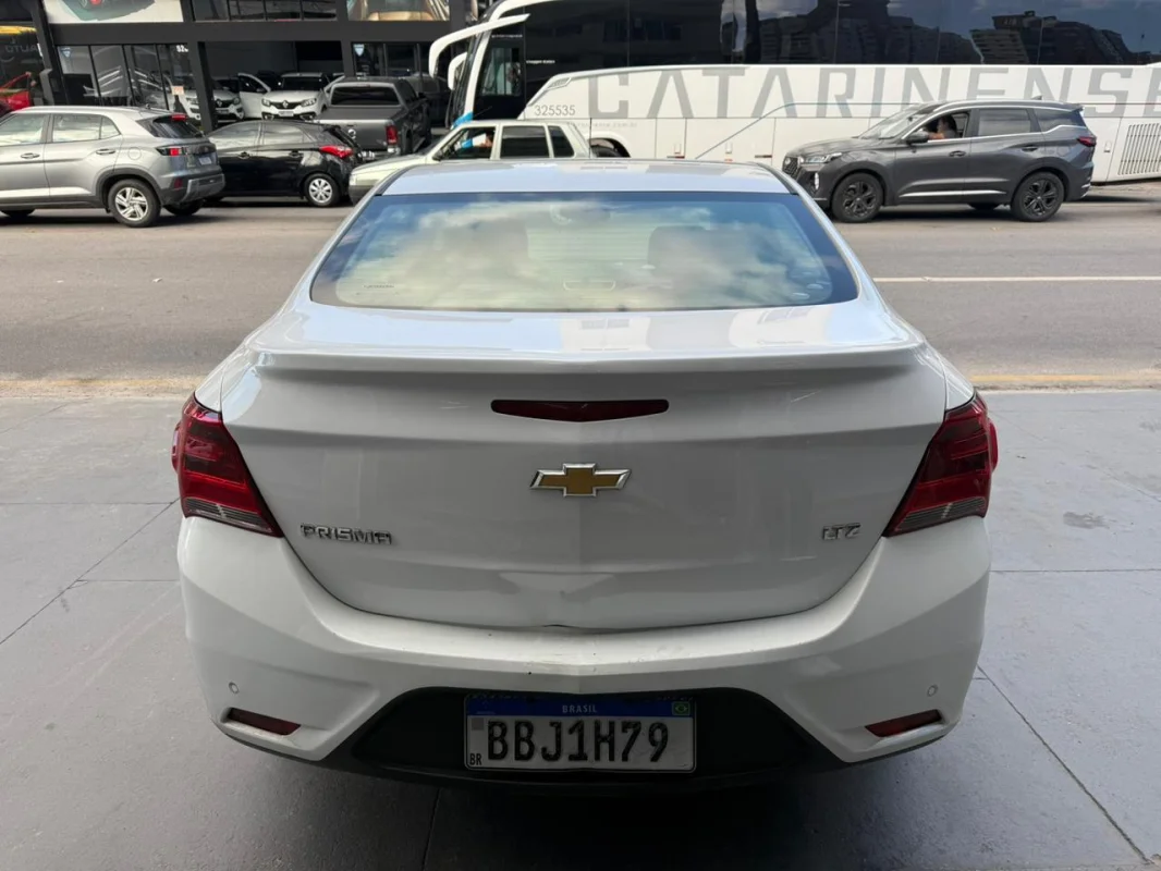 Prisma LTZ 1.4 completo manual 2018 - Imagem 6