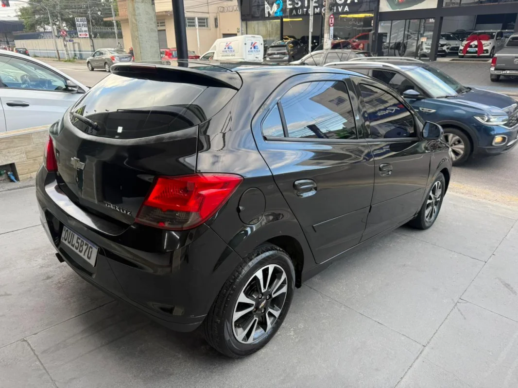 Onix LTZ 1.4 completo manual 2014 - Imagem 2