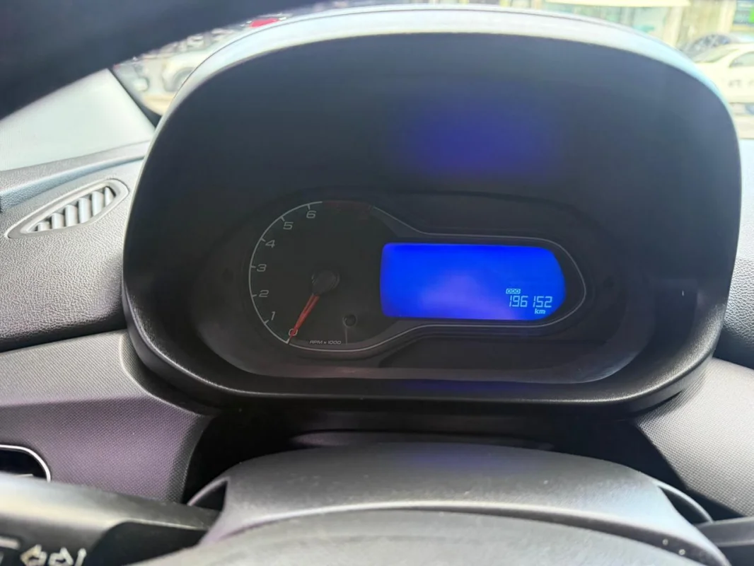 Onix LTZ 1.4 completo manual 2014 - Imagem 5
