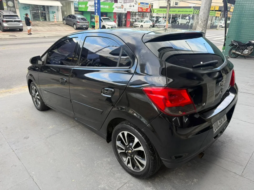 Onix LTZ 1.4 completo manual 2014 - Imagem 6