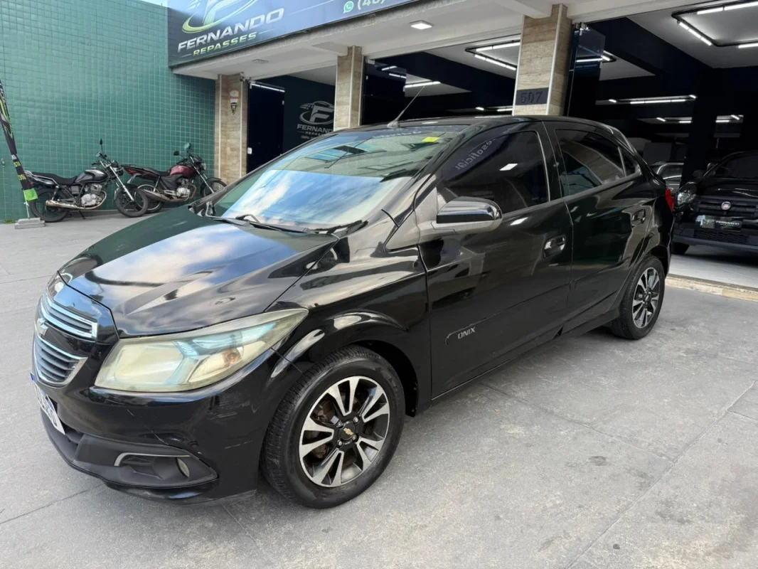 Onix LTZ 1.4 completo manual 2014 - Imagem 14