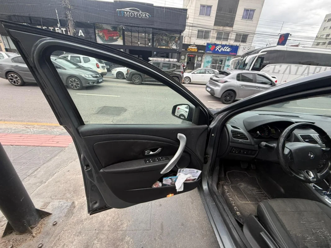 Fluence dynamique 2.0 completo automático 2014 - Imagem 11
