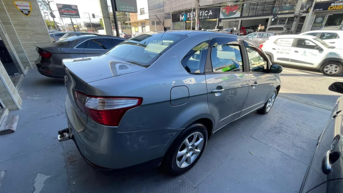 Grand Siena Atracttive 1.4 EVO Flex Mec. 2015 - Imagem 3