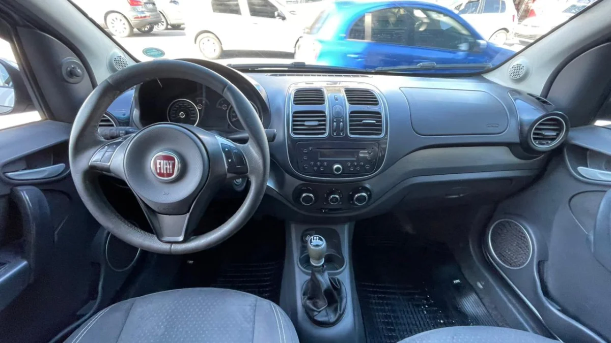 Grand Siena Atracttive 1.4 EVO Flex Mec. 2015 - Imagem 7