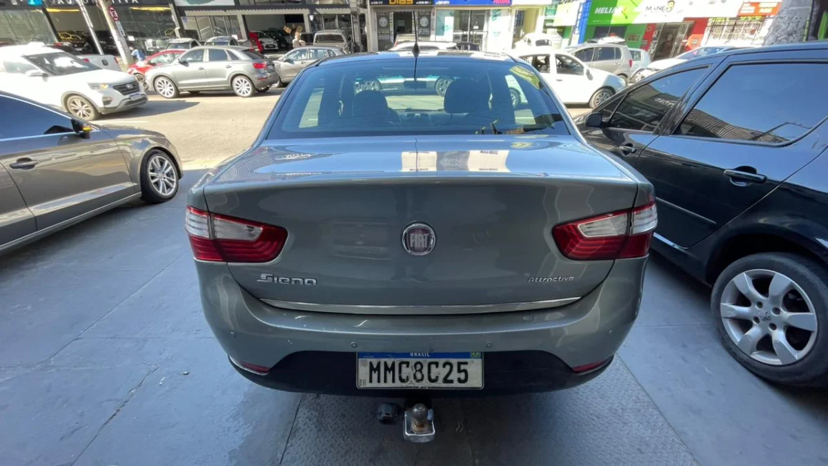 Grand Siena Atracttive 1.4 EVO Flex Mec. 2015 - Imagem 6