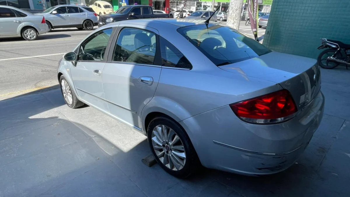Linea Essence 1.8 Flex 2012 - Imagem 10