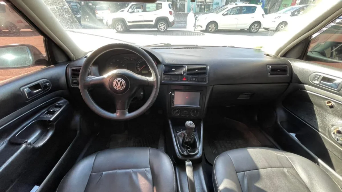 Golf 1.6 Mi/ Gener. Black & Silver Mec. 2002 - Imagem 7