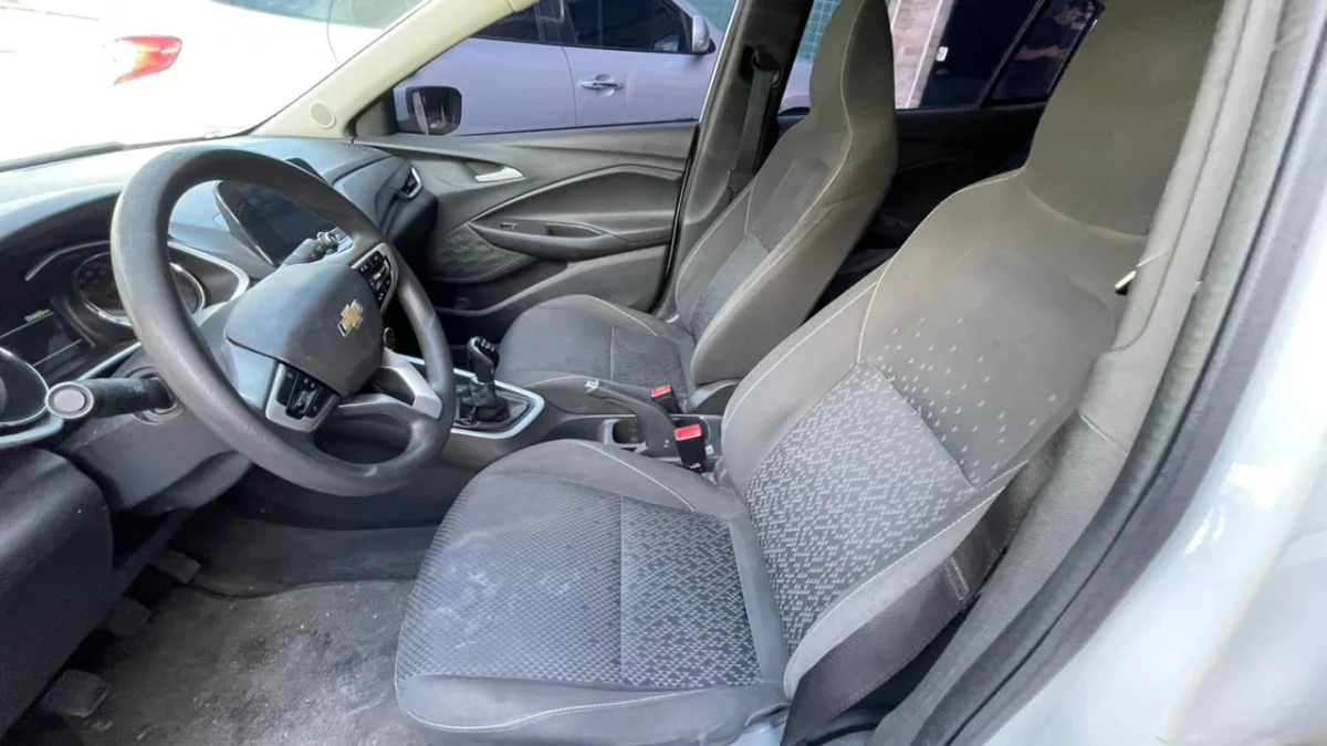 Onix Hatch 1.0 LT Flex Completo Mec. 2020 - Imagem 10