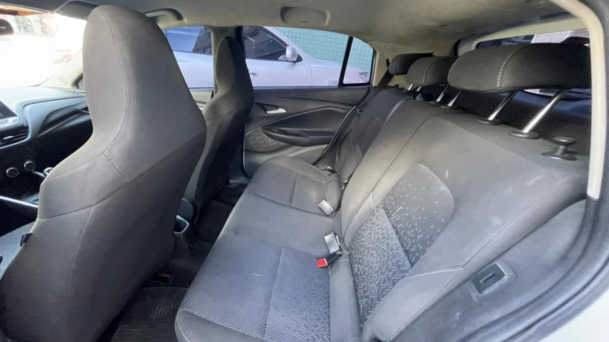 Onix Hatch 1.0 LT Flex Completo Mec. 2020 - Imagem 8