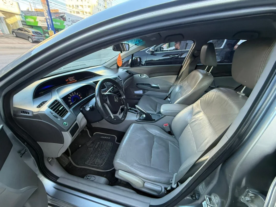 Civic 2.0 LXR completo automático 2014 - Imagem 9