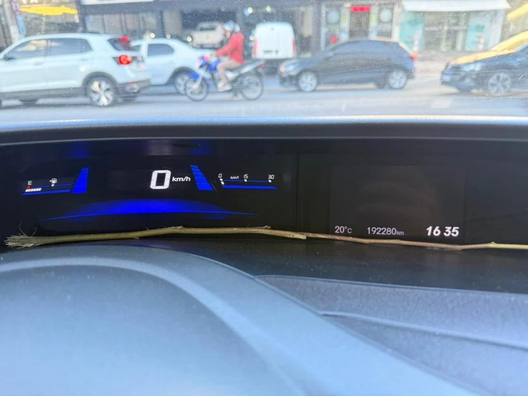Civic 2.0 LXR completo automático 2014 - Imagem 10