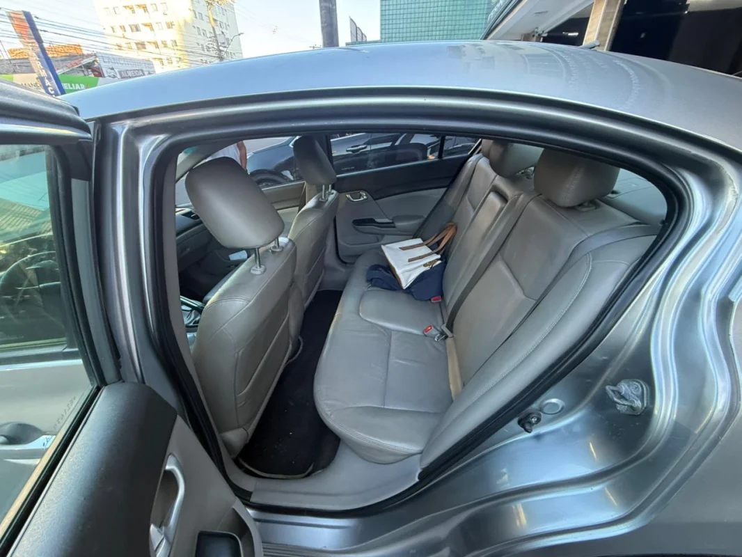 Civic 2.0 LXR completo automático 2014 - Imagem 8