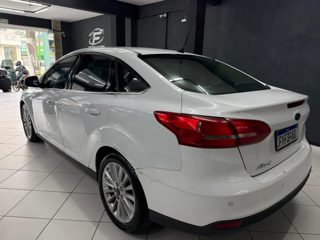 Focus Titanium 2.0 completo automático 2016 - Imagem 5