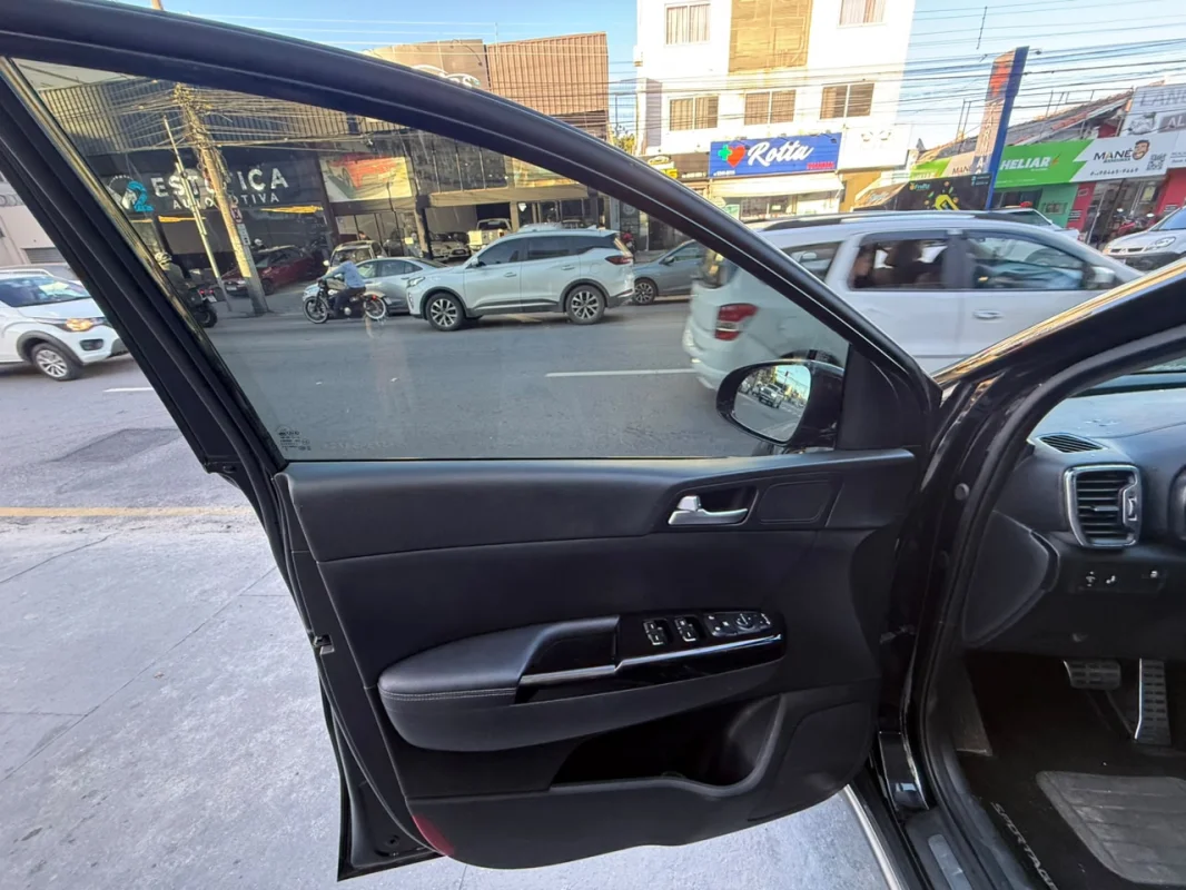 Sportage EX 2.0 Aut 2018 Teto solar - Imagem 11