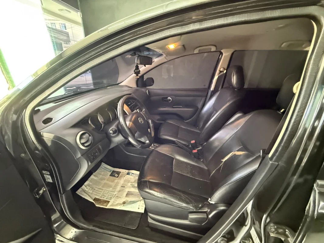 Livina SL 1.8 completo automático 2013 - Imagem 10