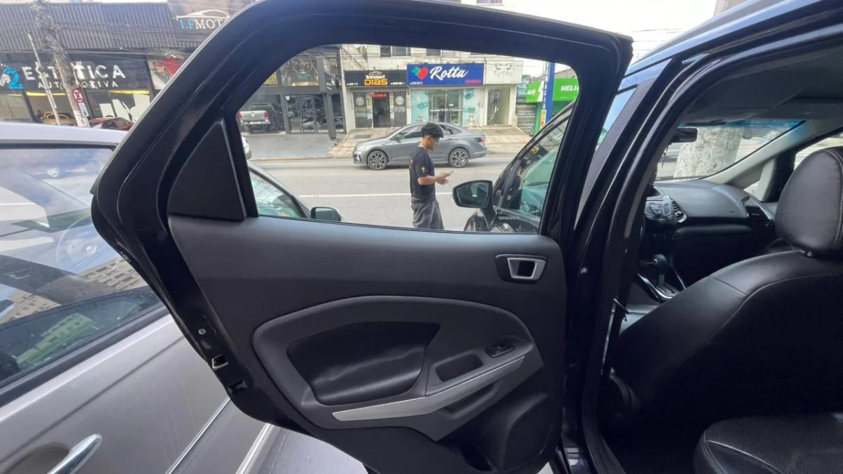 Ecosport FreesTyle 2.0 Aut. Flex 2015 - Imagem 12