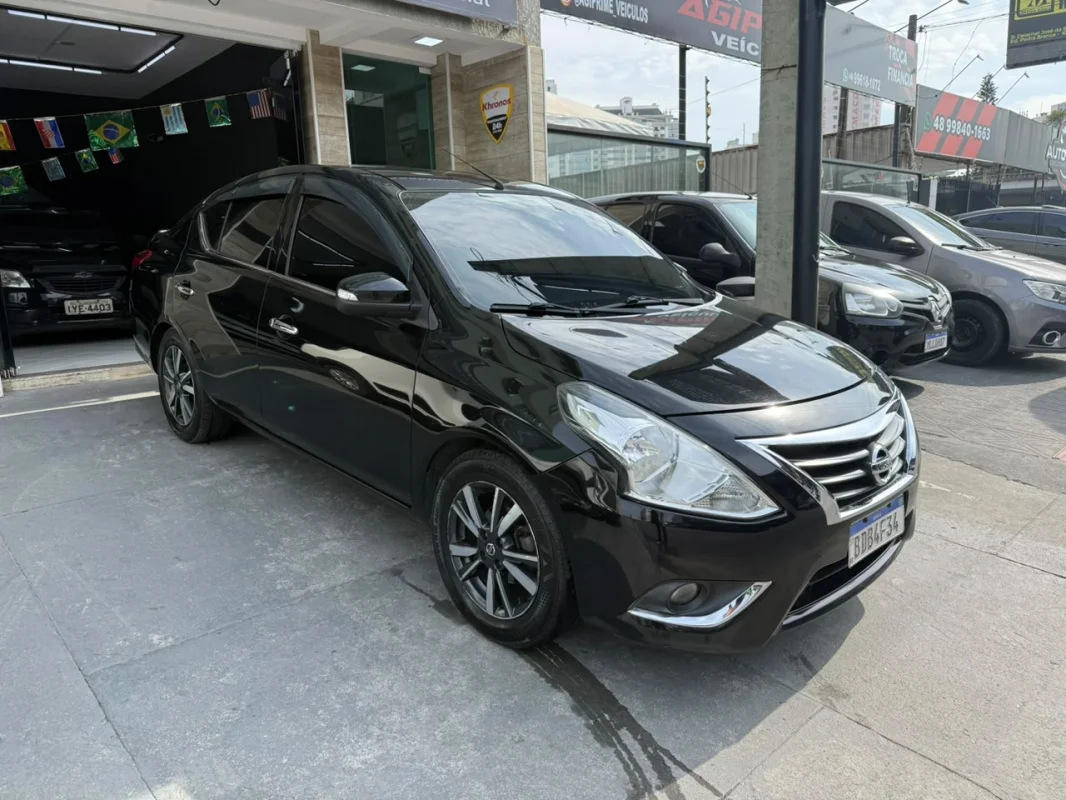 Versa 1.6 completo AUTOMÁTICO 2019