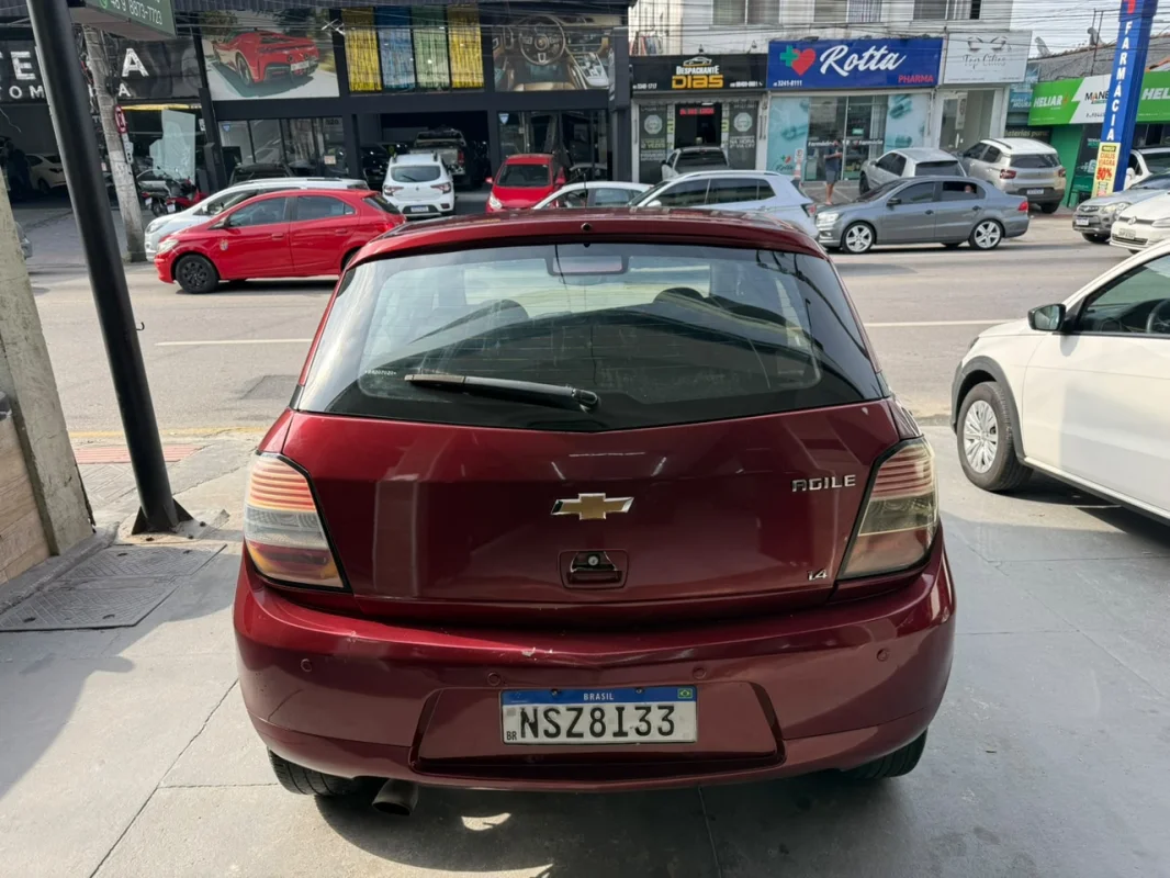 Agile 1.4 LTZ completo manual 2011 - Imagem 6
