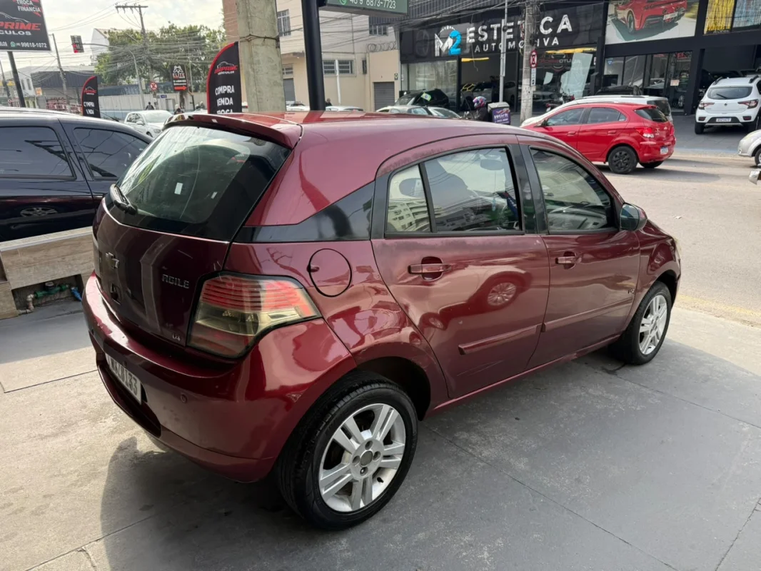 Agile 1.4 LTZ completo manual 2011 - Imagem 5