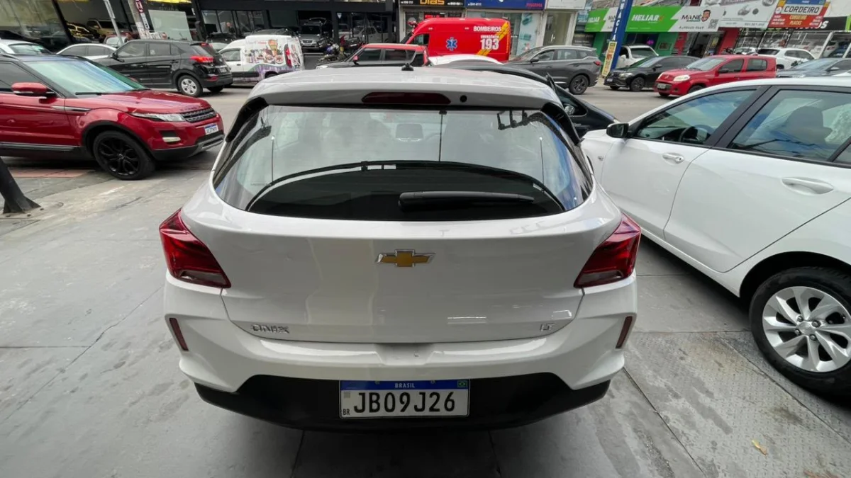 Onix LT2 1.0 Mec. Completo 2023 - Imagem 6