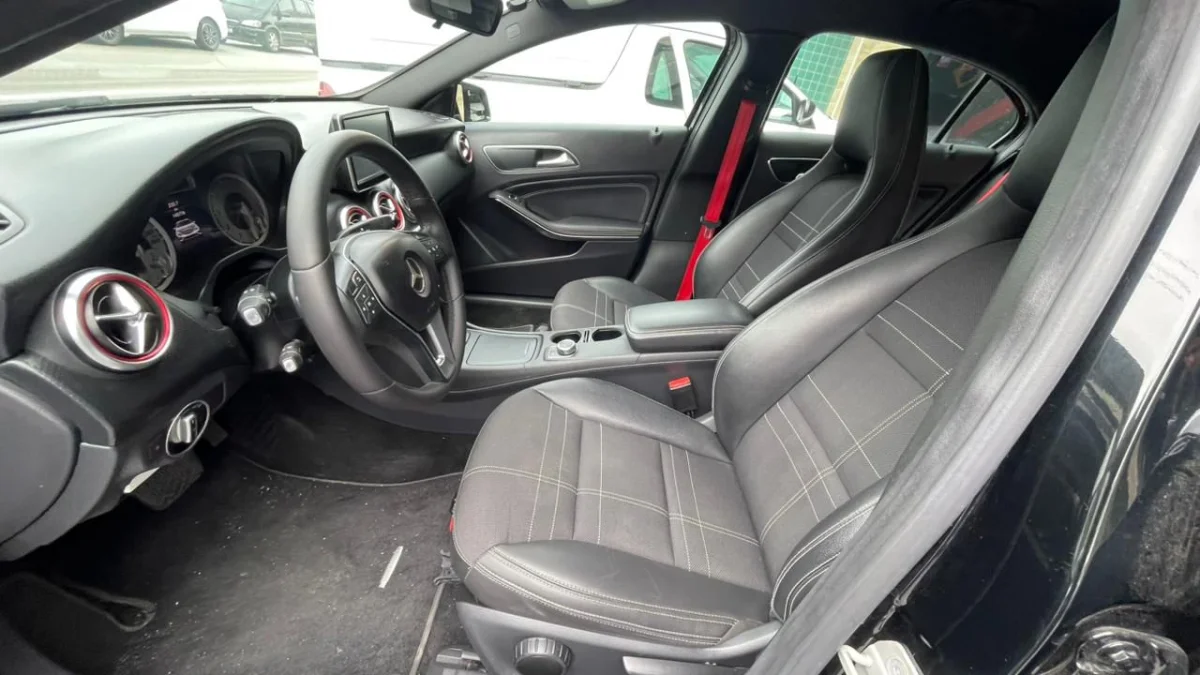 Classe A 200 Urban 1.6 Aut. 2014 - Imagem 4