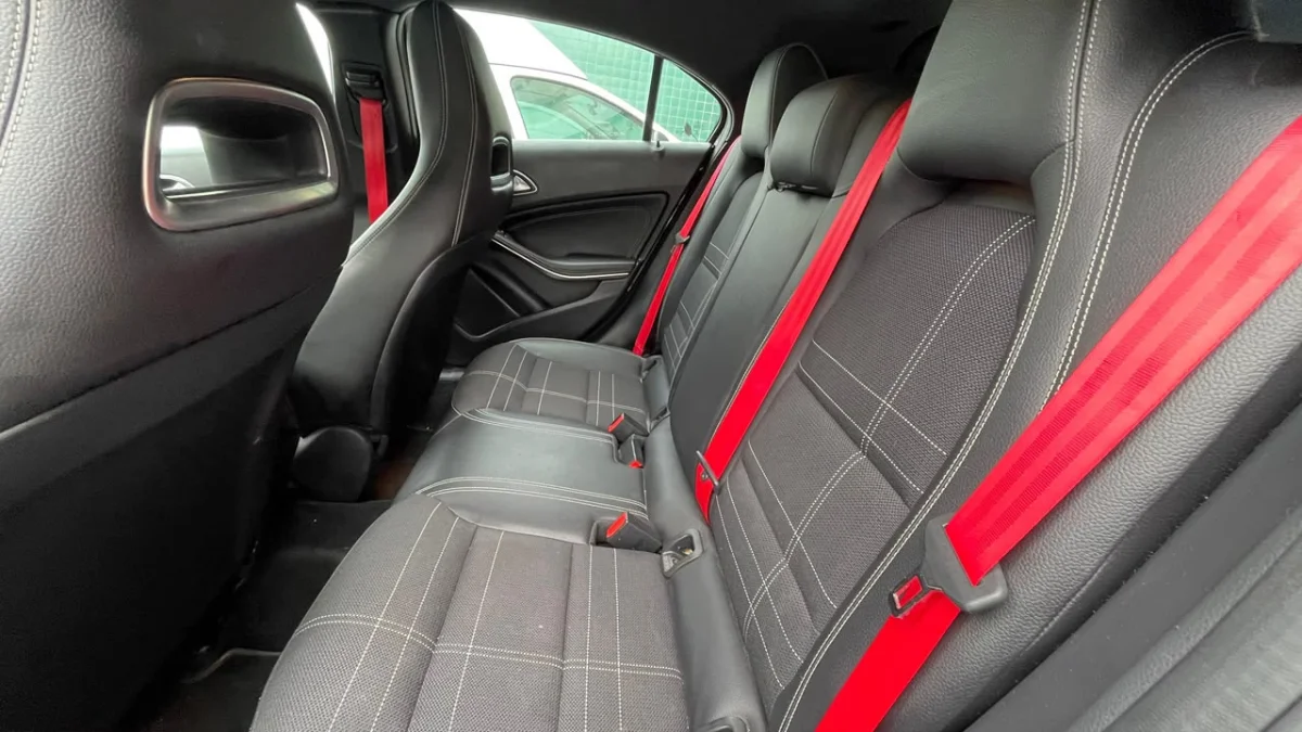 Mercedes Classe A 200 Urban 1.6 Aut. 2014 - Imagem 8