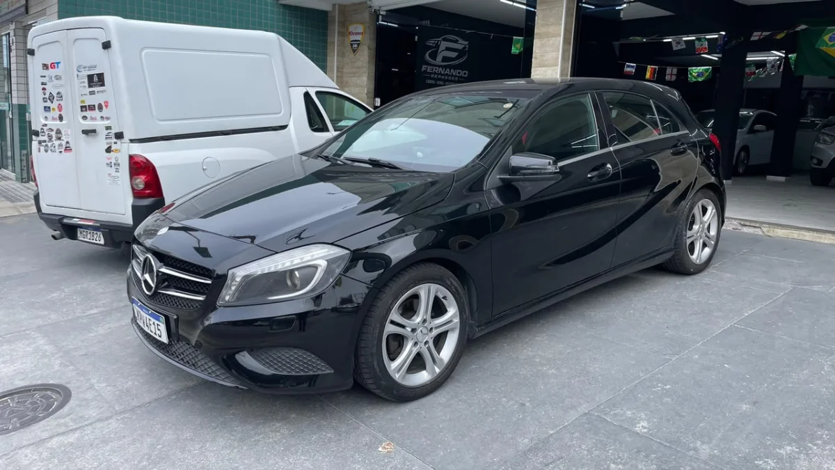 Mercedes Classe A 200 Urban 1.6 Aut. 2014 - Imagem 4