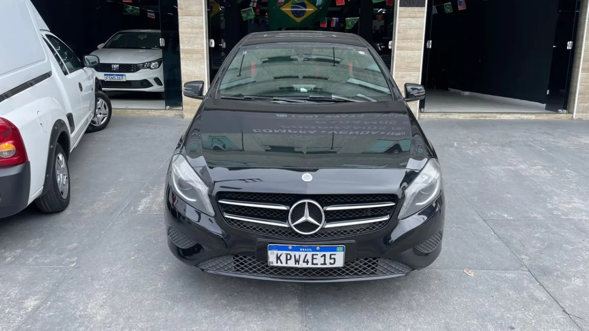 Mercedes Classe A 200 Urban 1.6 Aut. 2014 - Imagem 2