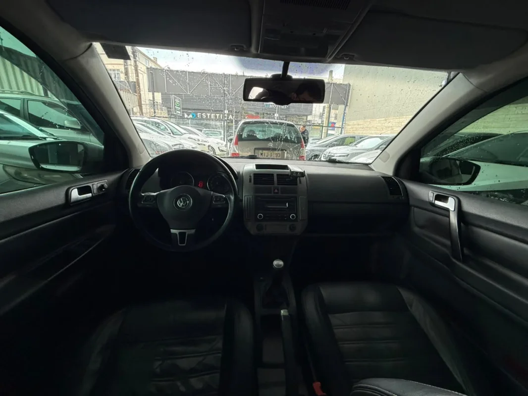 Polo sedan Comfort 2.0 Completo Manual GNV 2013 - Imagem 7