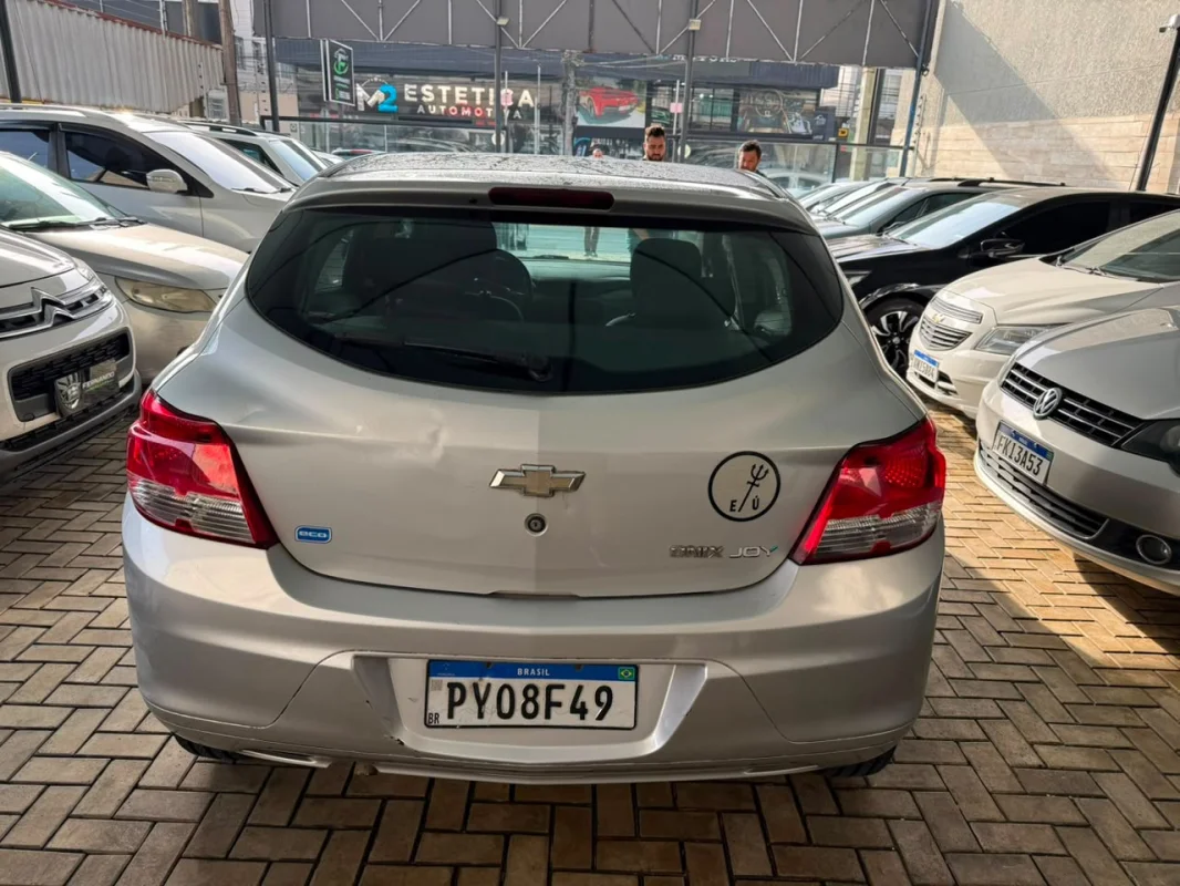 Onix Hatch Joy 1.0 Mec. 2017 - Imagem 6