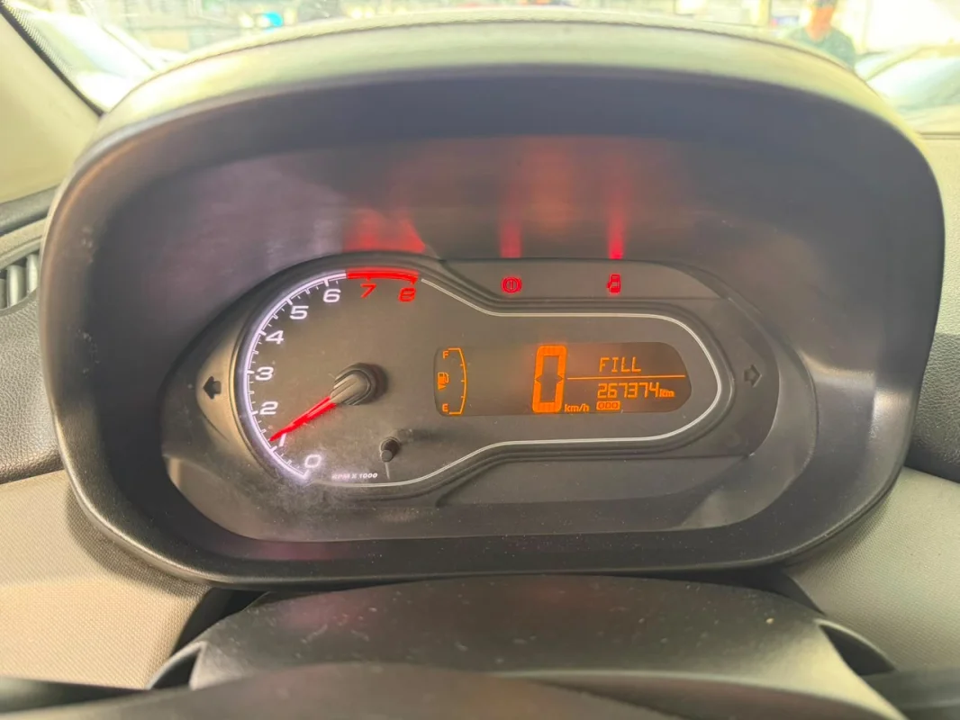 Onix Hatch Joy 1.0 Mec. 2017 - Imagem 10