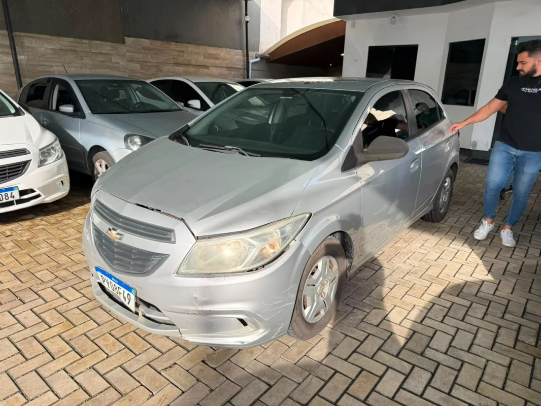 Onix Hatch Joy 1.0 Mec. 2017 - Imagem 4