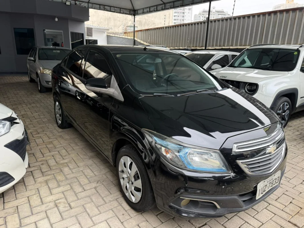 Prisma LT 1.4 Completo Manual 2014