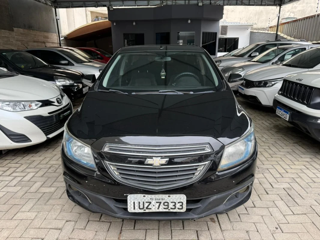 Prisma LT 1.4 Completo Manual 2014 - Imagem 2