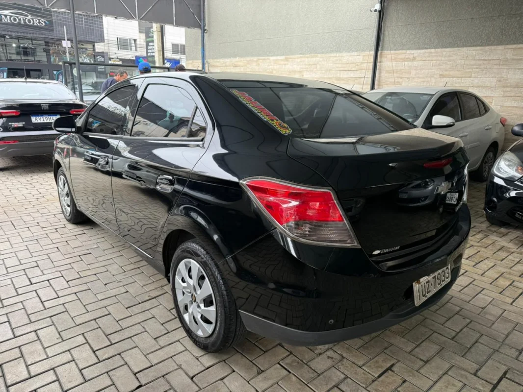 Prisma LT 1.4 Completo Manual 2014 - Imagem 5