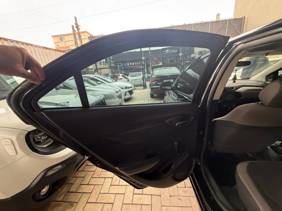 Prisma LT 1.4 Completo Manual 2014 - Imagem 13