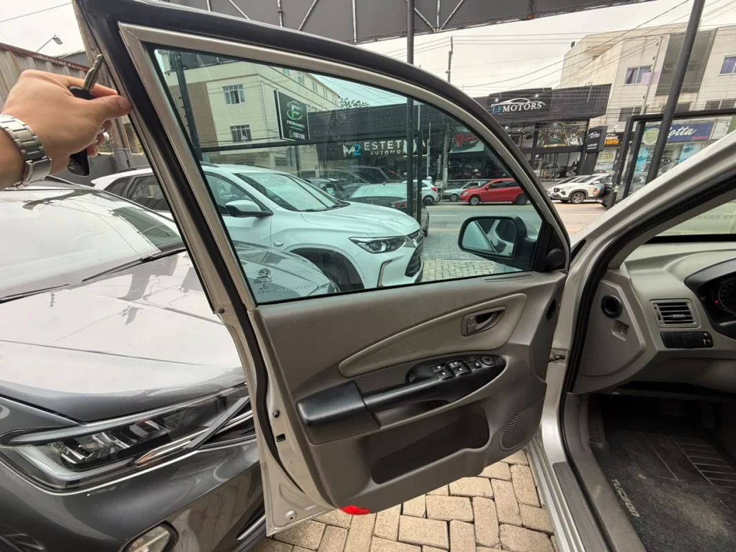 Tucson 2.0 Completo AUTOMÁTICO 2015 - Imagem 11